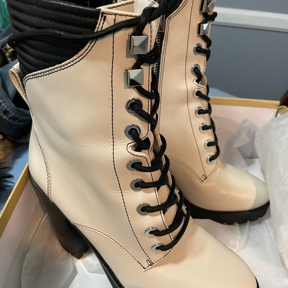 Michael Kors heel boots - Picture 3 of 9